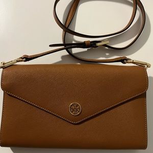 Tory Burch Leather Wallet Shoulder bag